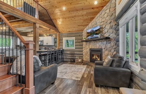 Ottertail Cabin | Log cabin on Pelican Bay