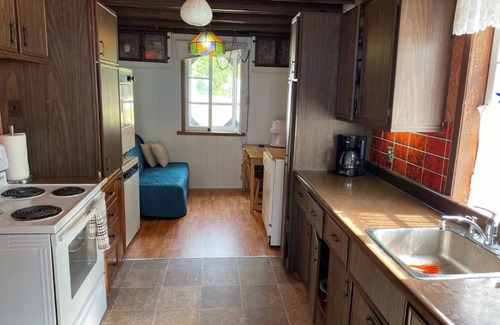 Golden Lake Cottage | Log Cabin on the Beach