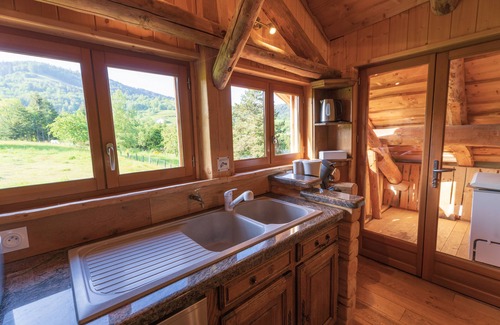 Basse-sur-le-Rupt Ski Chalet | Log cabin, private jacuzzi, pool and sauna access, near La Bresse