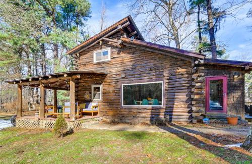 Maple Mount House | Log Cabin Retreat in Kentucky Fire Pit and Grill!