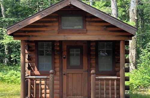 Big Rapids Cabin | Log Cabin Sleeps four
