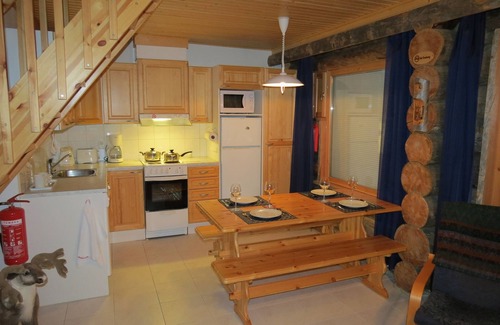 Akaslompolo Cabin | Log Cabin With Sauna, Log Fire And Forest Views