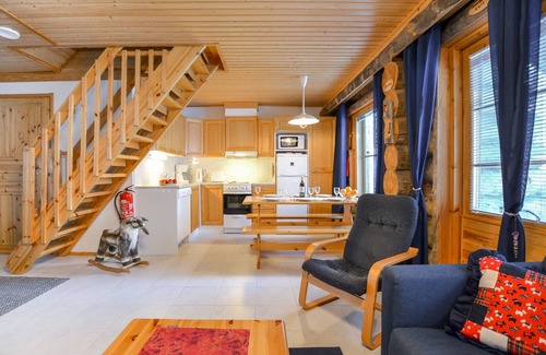 Akaslompolo Cabin | Log Cabin With Sauna, Log Fire And Forest Views