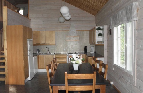Hattula Cottage | Log Cottages By The Large Lake