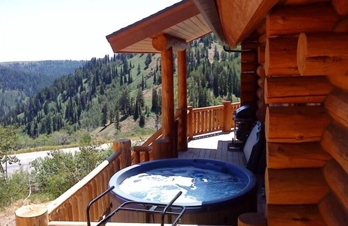 Powder Mountain House | Log Heaven Amazing Views Ski In from new Lightning Ridge Lift. Easy Road Access