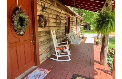 Treece House | Log Home in the woods. privacy, deer, “Little Paradise”you’ll love country