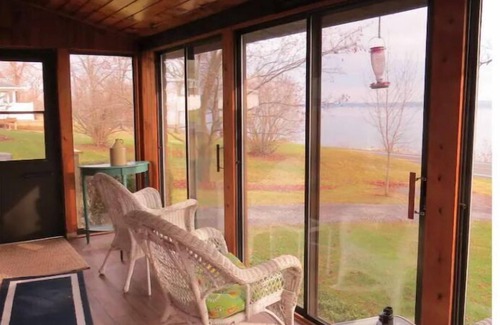 Town of Varick House | Log Home Leisure