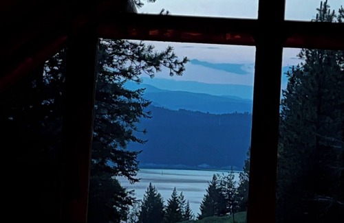 Rexford Cabin | LOG HOME new built- 4bds-3 levels-golf nearby