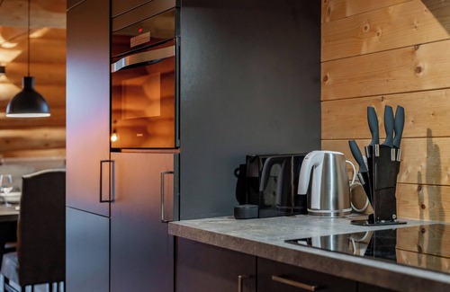 Sonnenalpe Nassfeld Ski Chalet | Log house near top ski resort