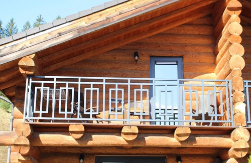 Sonnenalpe Nassfeld Ski Chalet | Log house near top ski resort