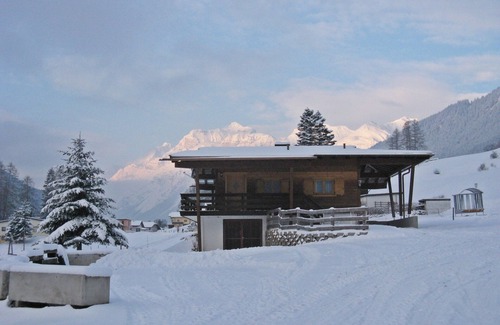 Trins House | Log house with plenty of space for children, pets welcome Haflinger horses