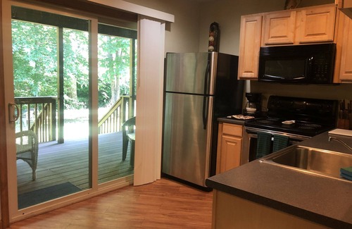 Sciota House | Log Style Villa Great Location JACUZZI! Pool usage 40 yrs. Exp. in vaca rentals.
