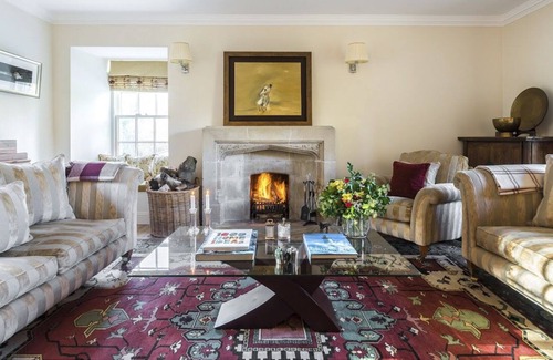Dalkeith Villa | Logan Manor - Five Bedroom Villa, Sleeps 10
