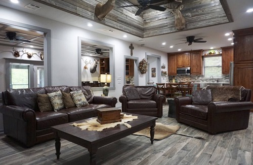 Grapeland House | Logan Springs Ranch - 142 Acres with Lake, Ponds and Trails
