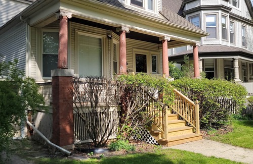 Logan Square House | Logan Square 2Bed/1Bath Fully Furnished W/D Wi- Fi, Direct TV by Blueline Train