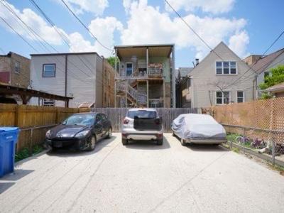Logan Square Apartment | Logan Square Modern Apartment