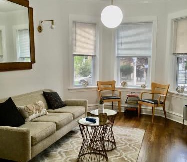 Logan Square Apartment | Logan Square Modern Apartment