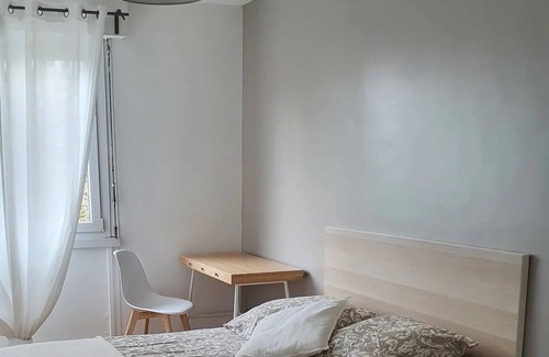 Mousseau Apartment | Logement 5 Chambres à 15min de la Gare D'évry-courcouronnes