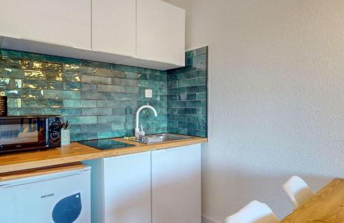 Carnon-Plage Apartment | Logement climatisé balcon plage parc-expo Arena