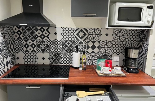 Stains Apartment | Logement Cosy Sécurisé, Situé Près du Stade de France Baptisé