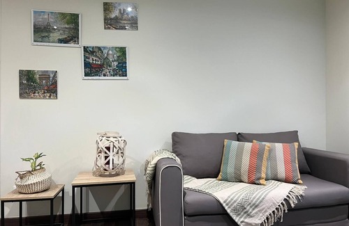 Stains Apartment | Logement Cosy Sécurisé, Situé Près du Stade de France Baptisé