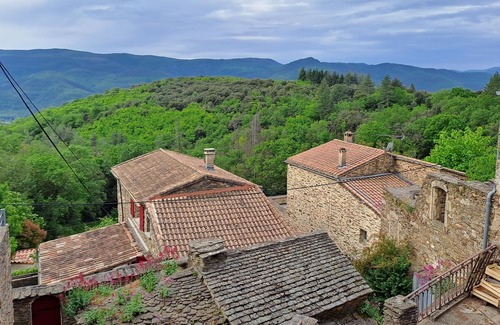 Combes Apartment | Logement Dans Hameau Pour Vacances ou Cure