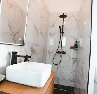 Grand Bois Apartment | Logement neuf, Piscine et Climatisation
