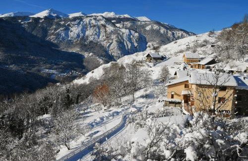 Saint-Michel-de-Maurienne House | Logement rénové avec vue panoramique
