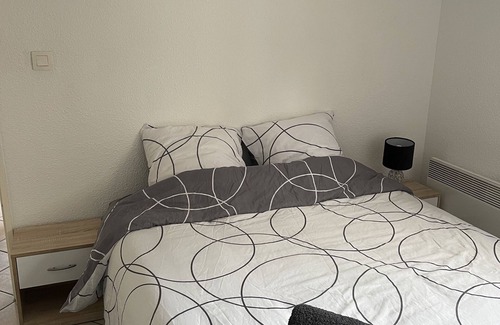 Ouest Apartment | Logement/wifi - Parking Privatif Sécurisé