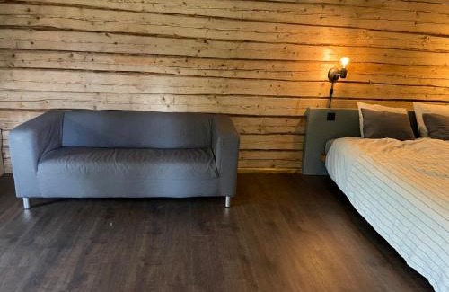 Viljandi County Apartment | Loghouse by the lake