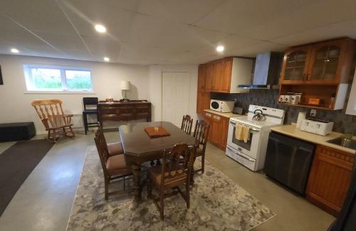 Barraute Apartment | Logis dans un Sous sol au Mont Video