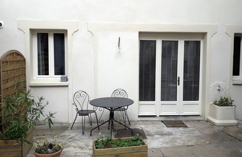 Beaune City Centre Condo | Logis de la Comedie * Rampart of Beaune
