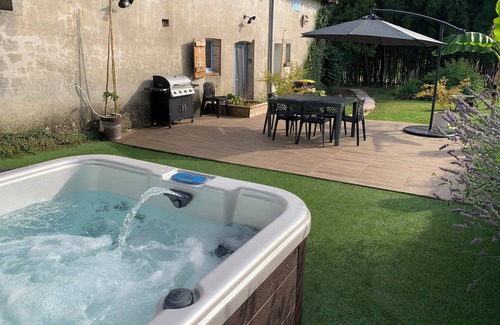 Genebrieres House | Logis Groly: 6-person gîte with spa in the countryside near Montauban