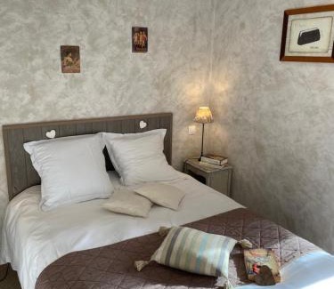 Pontlevoy Hotel | Logis Hôtel Auberge De L'ecole