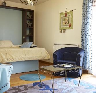 Chalon-sur-Saone Hotel | Logis Hôtel La Villa Boucicaut