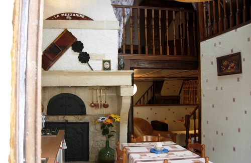 Chaumont-sur-Aire Hotel | Logis Hôtel Le Chantoiseau
