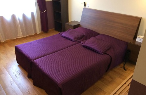 Chaumont-sur-Aire Hotel | Logis Hôtel Le Chantoiseau