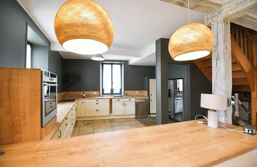 Bourguignons Hotel | Logis Hôtel-Restaurant Domaine de Montecristo