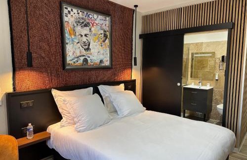 Chateau-Chinon Hotel | Logis Hôtel-Restaurant Au Vieux Morvan, au cœur de la Bourgogne, Piscine & Spa, Hôtel Climatisé
