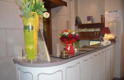 Sille-le-Guillaume Hotel | Logis Le Bretagne