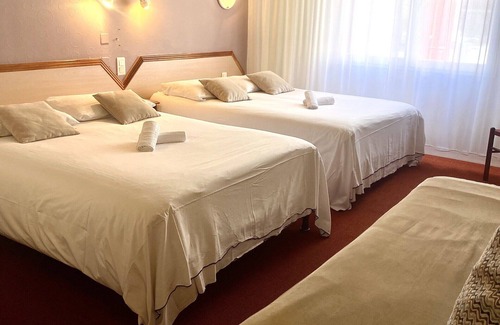 Vouille Hotel | Logis Le Cheval Blanc et Clovis