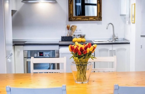 Logrono Apartment | Logroño center, a house with views