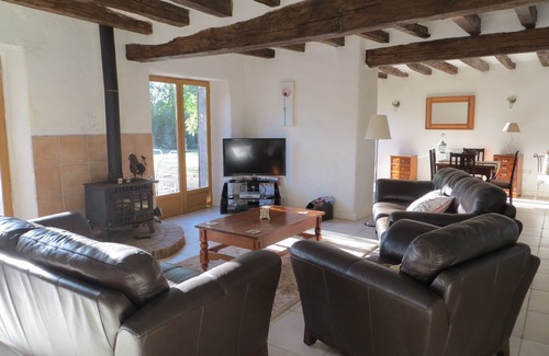 Meigne-le-Vicomte Other | Loire valley gite with 2 acres of grounds, south facing pool & private terraces