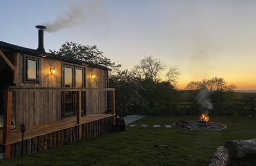 Graigfechan Cabin | Loki Shepherds hut [ Graig Escapes ]