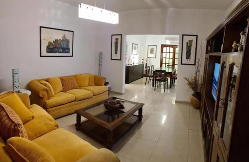 Barracas House | Lola Barracas Casa con Cochera