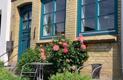 Schleswig House | Lolli14 Summary: A be