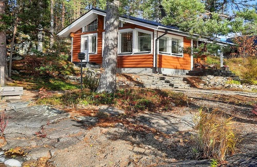 Tuusniemi House | Lomasuvas by Interhome