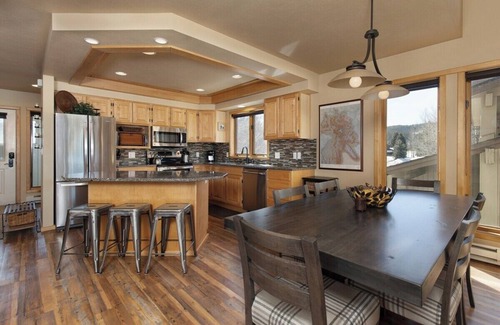 Big Sky Meadow Village Condo | Lone Peak Lookout l Big Sky Golf Course