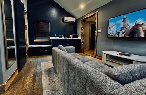Ranger Cabin | Lone Ranger RV Park & Lodge