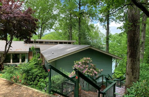Lake Junaluska Apartment | Lone Star Retreat # 1-10 min to Waynesville & BR Pkwy-25 min to Biltmore Estate